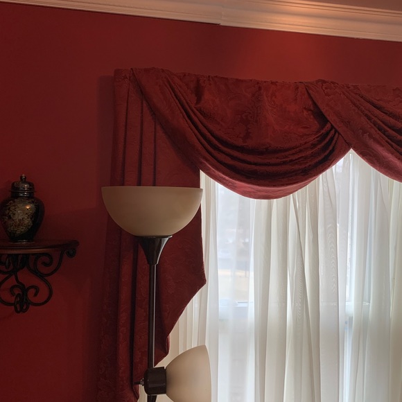 Red formal curtains - Picture 2 of 6